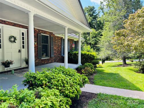 328 Melody Ln, Saluda, NC, 28773 | Card Image