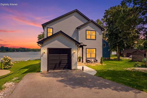 10311 195th Avenue, Bristol, WI, 53104 | Card Image