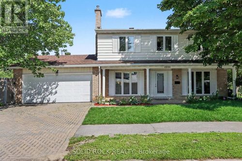 1599 Featherston Dr, Ottawa, ON, K1H6N9 | Card Image