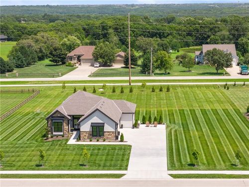 9717 Ingrid St, De Soto, KS, 66018 | Card Image
