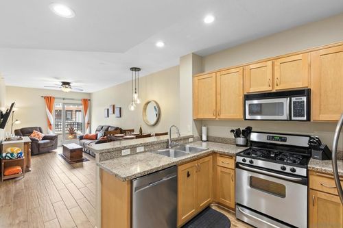 3041-450 J St, San Diego, CA, 92101 | Card Image