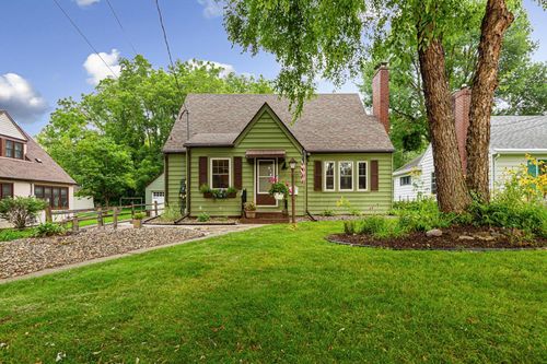 607 3rd St S, Waterville, MN, 56096-1419 | Card Image