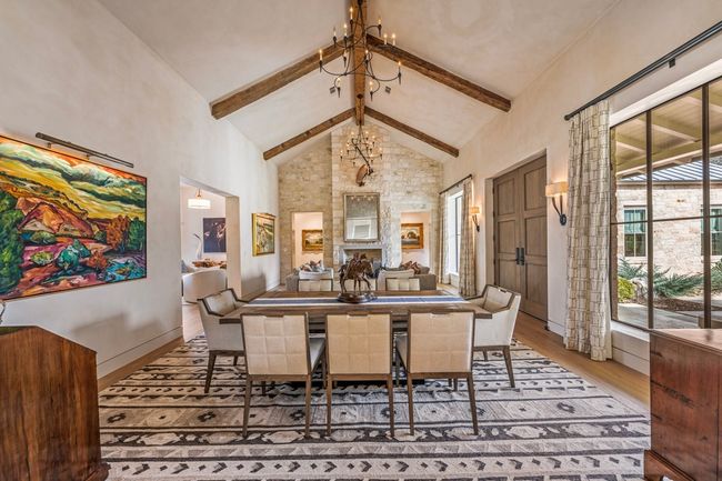 705 W Creek St, Home with 3 bedrooms, 5 bathrooms and 3 parking in Fredericksburg TX | Image 10