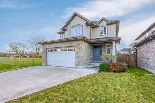 683 Tennent Ave, London, ON, N5X0L3 | Card Image
