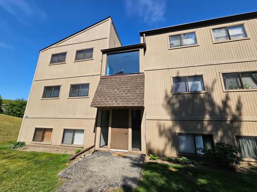 7-49 Oak Hill Colony Street, Fox Lake, IL, 60020 | Card Image