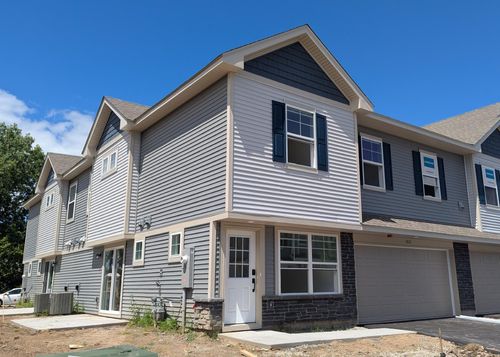 3021 Hemlock St, Little Canada, MN, 55117-5550 | Card Image