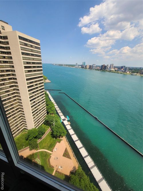 unit-22j-300 Riverfront Dr, Detroit, MI, 48226-4583 | Card Image