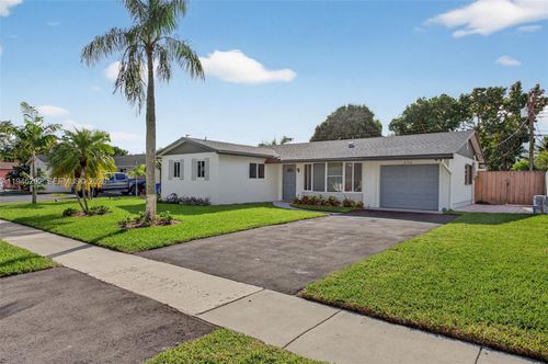 6720 Nw 6th Ct, Margate, FL, 33063-4421 | Card Image
