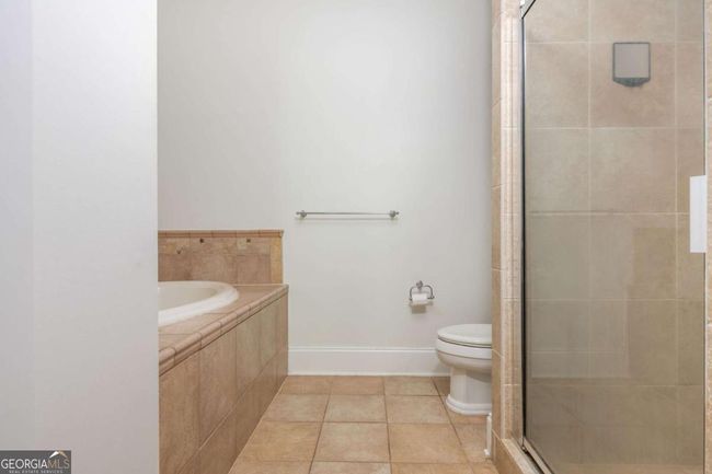 APT-1116 - 825 Highland Ln Ne, Condo with 2 bedrooms, 2 bathrooms and 1 parking in Atlanta GA | Image 20