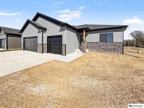 8050 Ephraem Pl, Lincoln, NE, 68516-9558 | Card Image