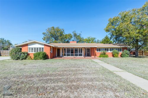 844 Nw 1st St, Hamlin, TX, 79520-3704 | Card Image