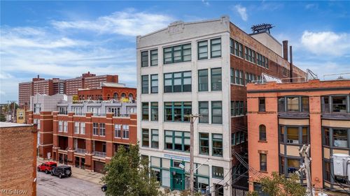 205-1951 W 26th St, Cleveland, OH, 44113-3462 | Card Image