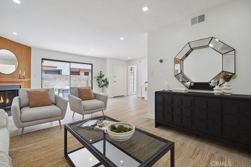apt-8-6101 Fulton Ave, Valley Glen, CA, 91401-3161 | Card Image