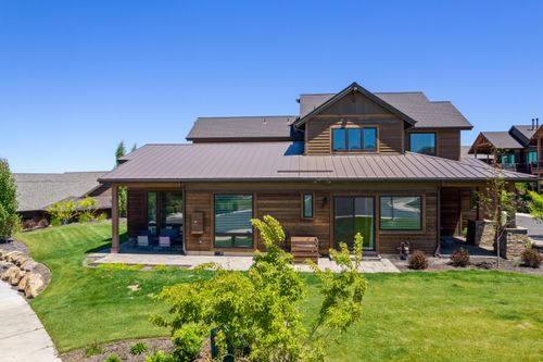 61333 Kindle Rock Loop, Bend, OR, 97702-3622 | Card Image