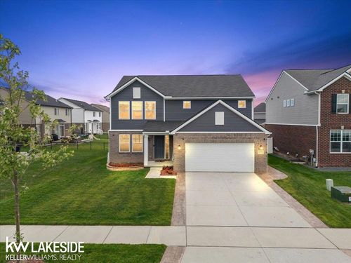 23732 Shadow Woods Ave, Macomb, MI, 48042-6074 | Card Image