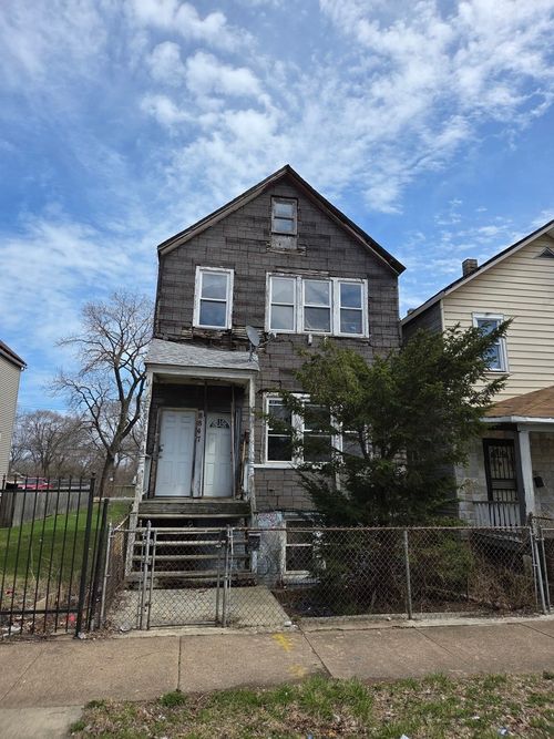 8847 S Burley Ave, CHICAGO, IL, 60617-3419 | Card Image