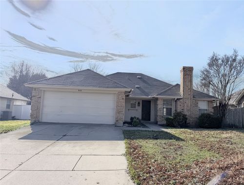 918 Gwinnett Cir, Arlington, TX, 76017-6478 | Card Image