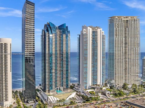 apt-304-200 172nd St, Sunny Isles Beach, FL, 33160-3415 | Card Image