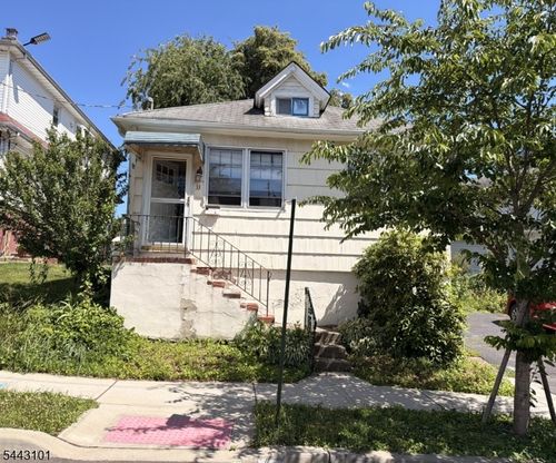33 Butler St, Clifton, NJ, 07011-2803 | Card Image