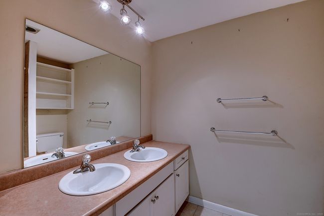 309 - 309 Cedar Hollow Dr, Condo with 2 bedrooms, 2 bathrooms and null parking in Rocky Hill CT | Image 14