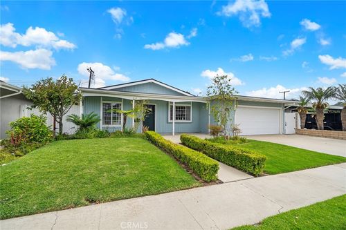 9591 Tarpon Dr, Huntington Beach, CA, 92646-2827 | Card Image