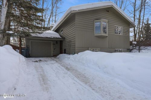 7714 Hennings Way, Anchorage, AK, 99504 | Card Image
