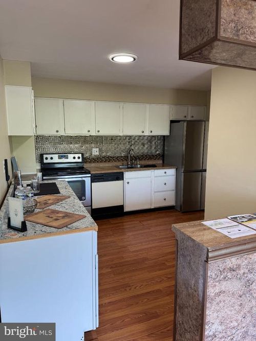 unit-414-111 Chestnut St, CHERRY HILL, NJ, 08002-1843 | Card Image