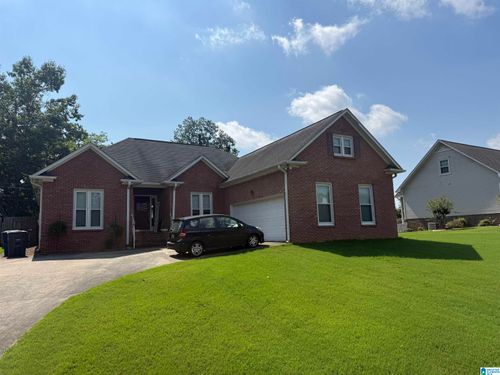 621 Oak Dr E, TRUSSVILLE, AL, 35173-2863 | Card Image