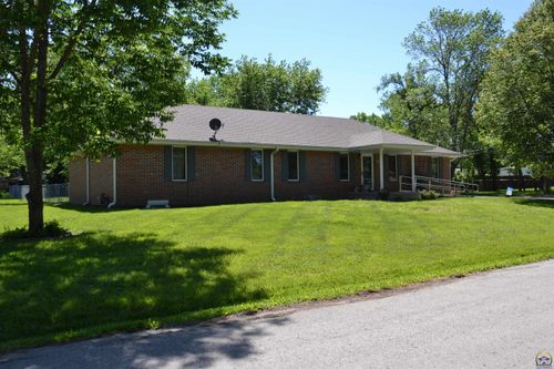 729 Madison St, Lyndon, KS, 66451-9999 | Card Image