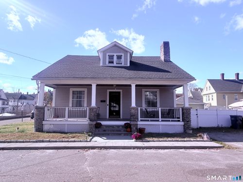 16 Holbrook Ct, Ansonia, CT, 06401-1705 | Card Image