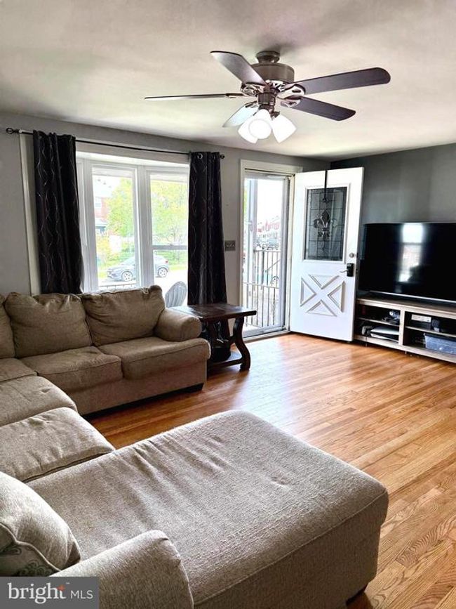 5624 Braxfield Rd, Townhouse with 3 bedrooms, 1 bathrooms and null parking in HALETHORPE MD | Image 8