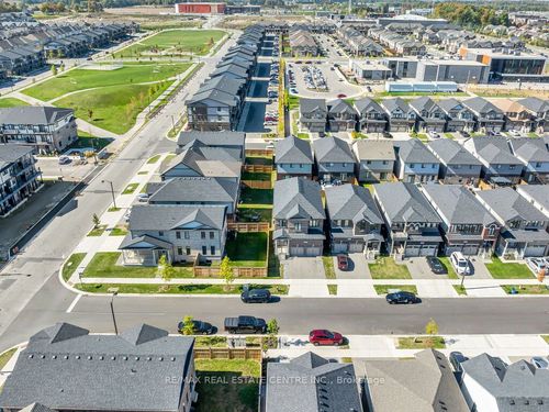 640 Florencedale Cres, Kitchener, ON, N2R0N4 | Card Image