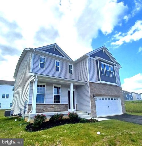 327 Knollwood Drive, FORKS TOWNSHIP, PA, 18040 | Card Image