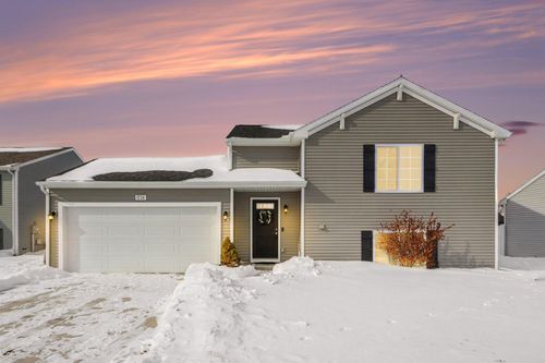 1734 Burr Pond Ln, Vicksburg, MI, 49097-7782 | Card Image