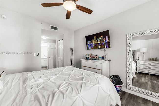 APT-112 - 6831 Sw 44 Th St, Condo with 3 bedrooms, 2 bathrooms and null parking in Miami FL | Image 12
