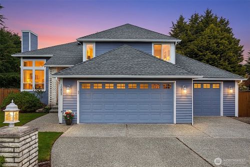 10805 52nd Pl W, Mukilteo, WA, 98275-4402 | Card Image