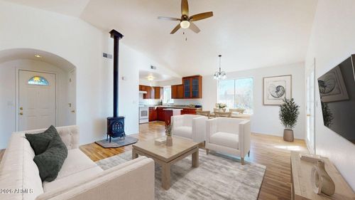 1529 E Cloud Rd, Phoenix, AZ, 85086-9232 | Card Image