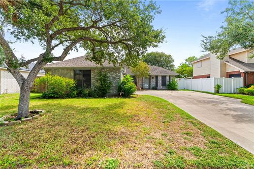 2210 Dorsey St, Corpus Christi, TX, 78414-2767 | Card Image