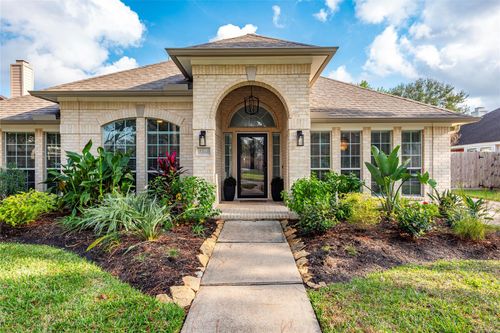 2355 Golden Shores Ln, League City, TX, 77573-0765 | Card Image