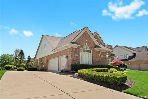 48491 Inveraray Rd, Canton, MI, 48188-4743 | Card Image