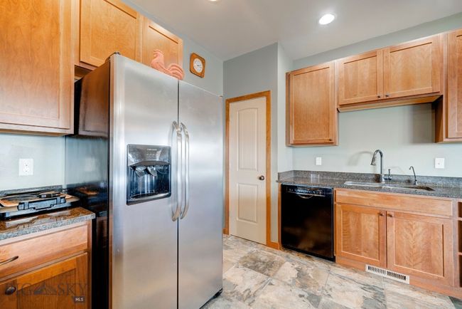 Kitchen | Image 11