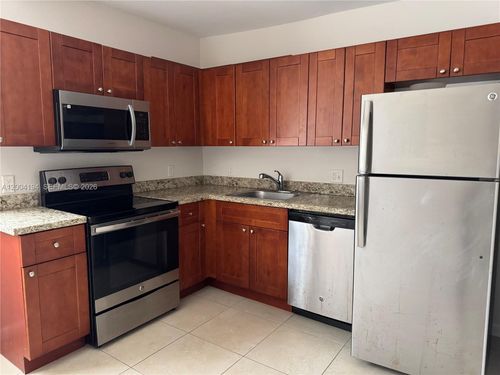 2-2060 Hollywood Blvd, Hollywood, FL, 33020 | Card Image