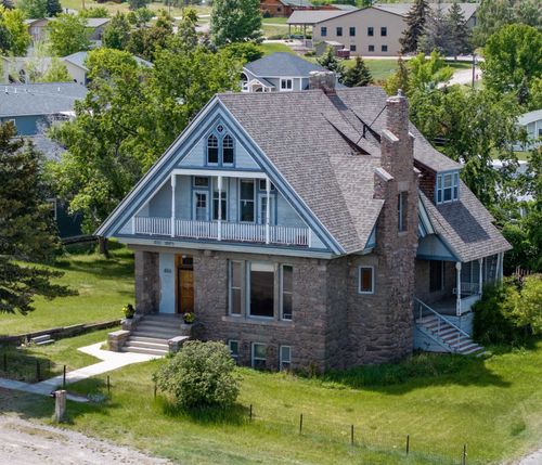 860 Hiawatha St, Helena, MT, 59601-1418 | Card Image