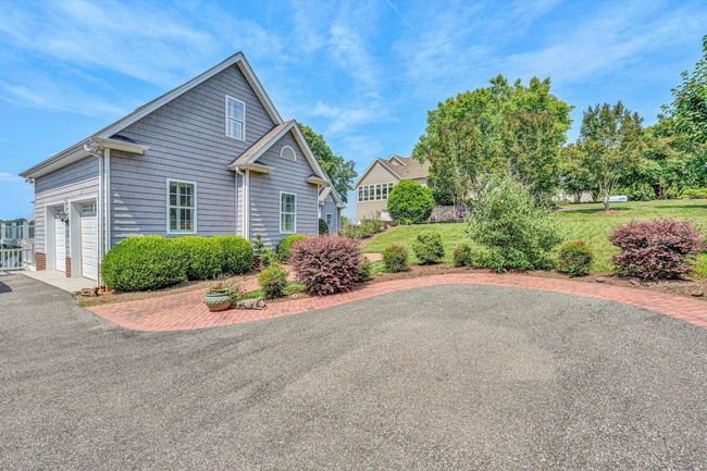 220 Village Lane (11) | Image 58