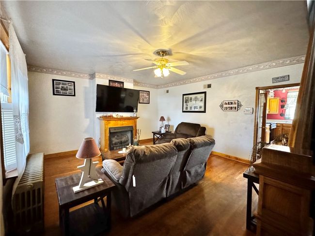 211 Stephens St, House other with 4 bedrooms, 4 bathrooms and 3 parking in Vanderbilt PA | Image 15