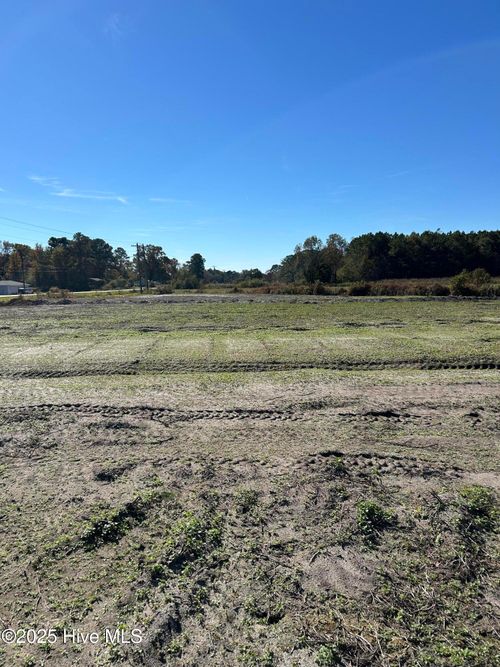 3 Hc Powers Rd, Wallace, NC, 28466-8259 | Card Image