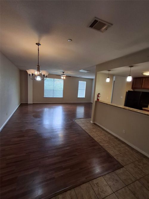 2c-5203 Bexar St, Dallas, TX, 75215-4911 | Card Image