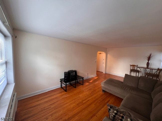 APT-2C - 735 Elm Ave, Townhouse with 1 bedrooms, 1 bathrooms and null parking in Teaneck NJ | Image 4