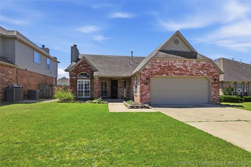 3827 W Galveston Pl, Broken Arrow, OK, 74012-4526 | Card Image