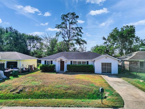 6942 Peyton St, Houston, TX, 77028-5017 | Card Image